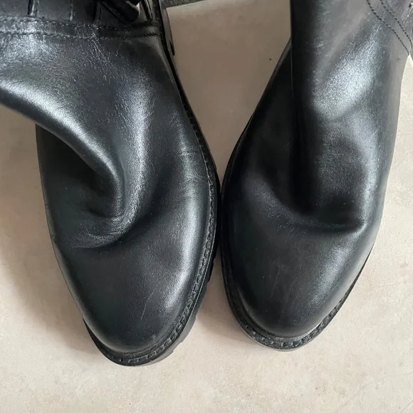 Boots - Picture 8 of 9